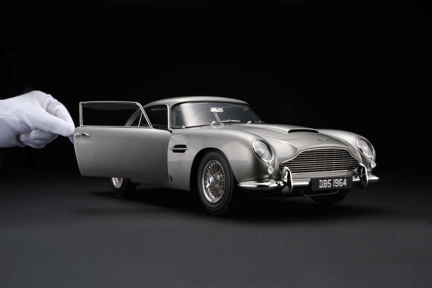 Aston Martin DB5 Vantage (1964)