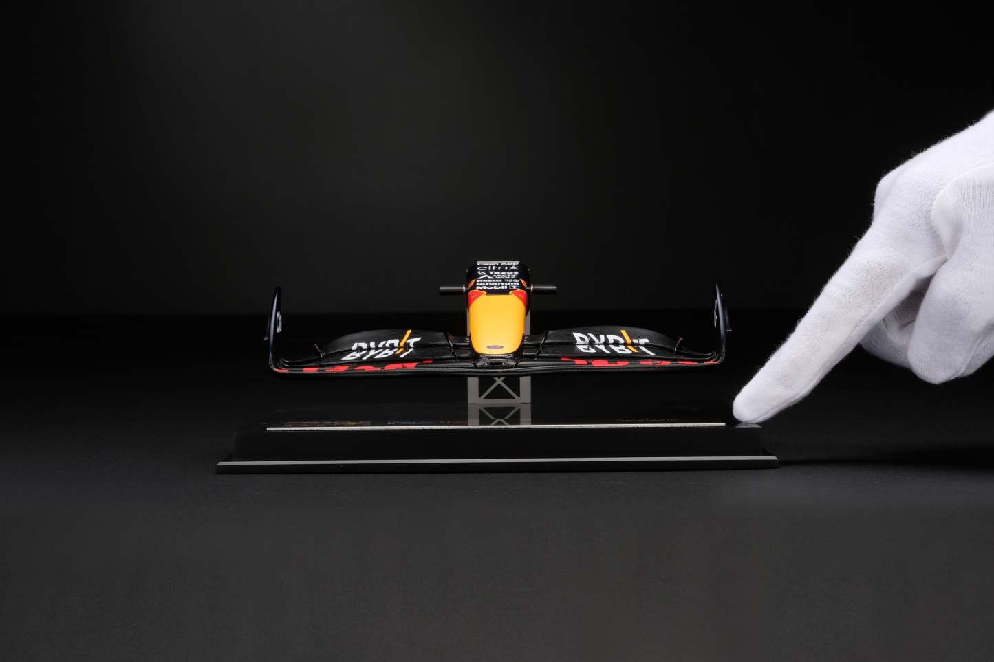 Oracle Red Bull Racing RB18 Nosecone