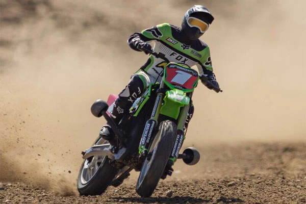 RTR 1:4 MOTORCYCLE WITH BATTERY AND CHARGER