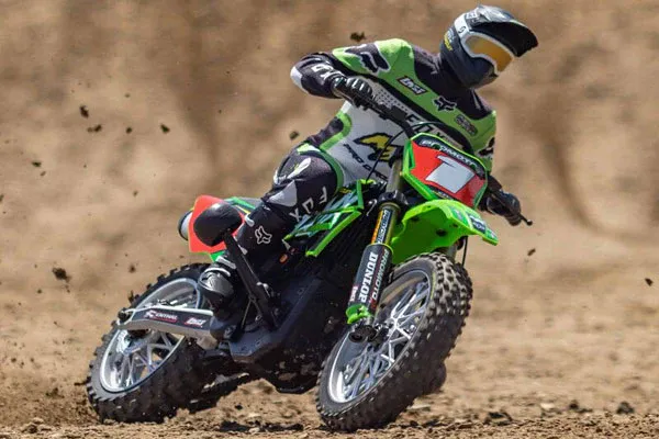 RTR 1:4 MOTORCYCLE WITH BATTERY AND CHARGER