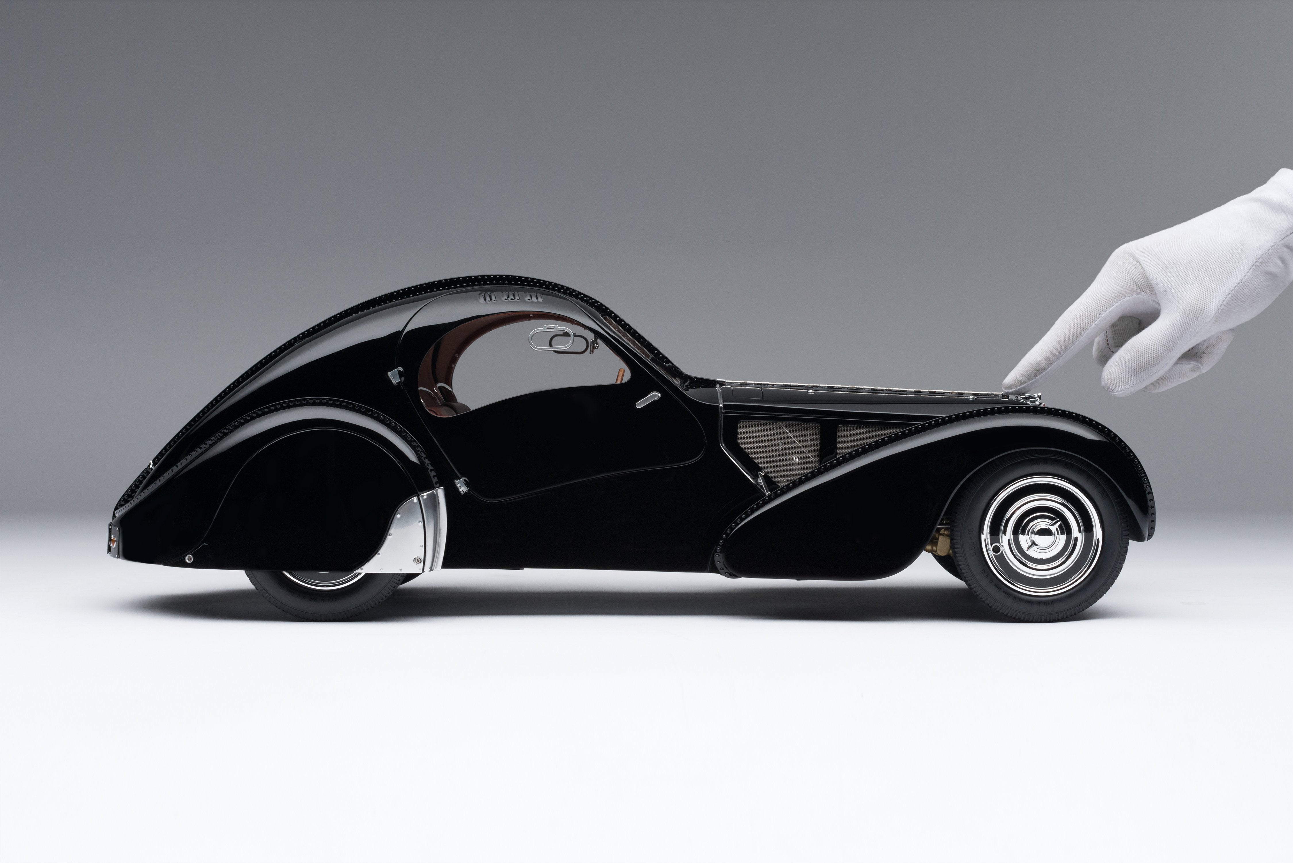 BUGATTI Type 57SC Atlantic - "La Voiture Noire" (1936)