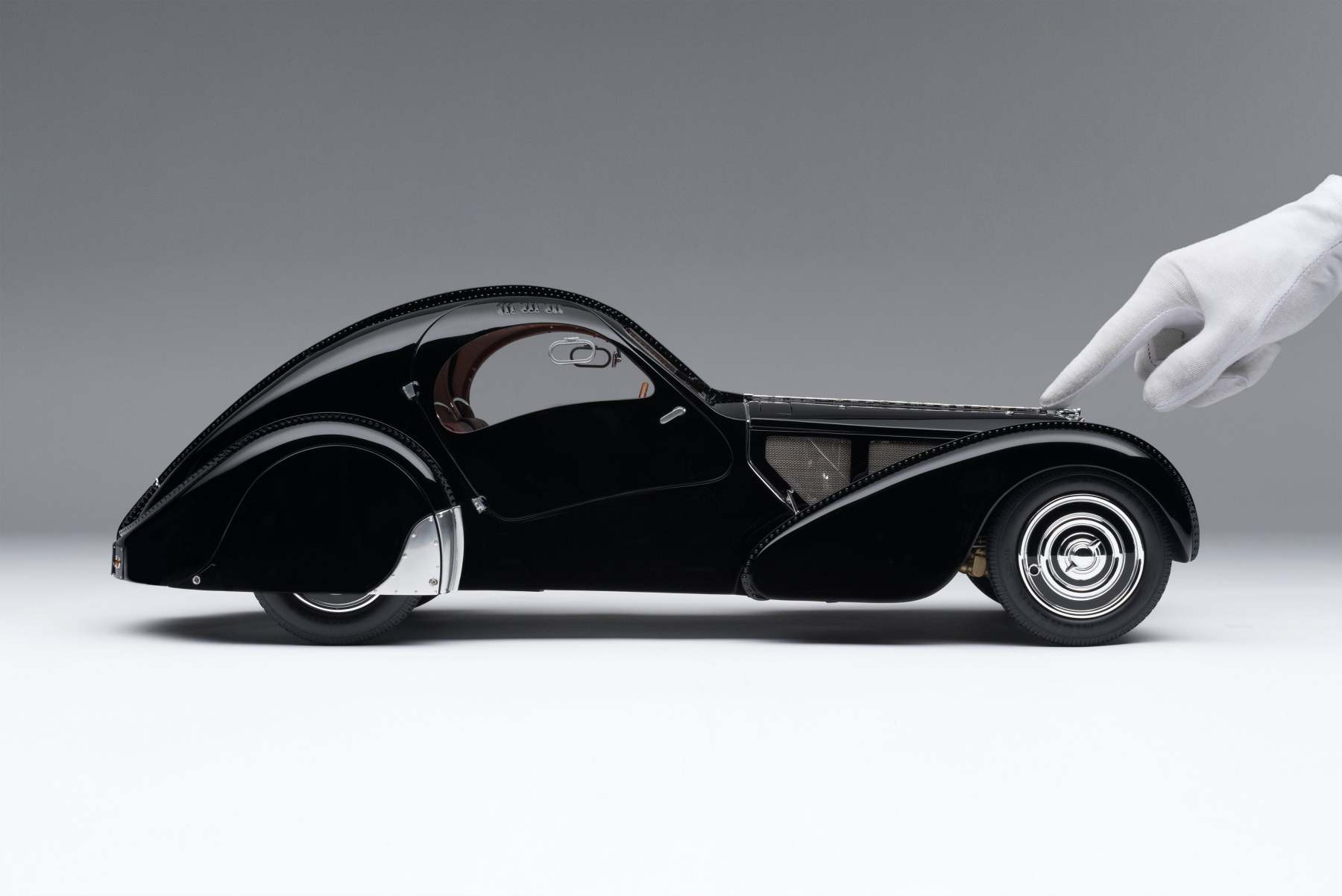 BUGATTI Type 57SC Atlantic - "La Voiture Noire" (1936)