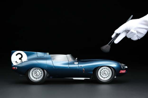 Jaguar D-type Ecurie Ecosse - 1957 Le Mans Winner
