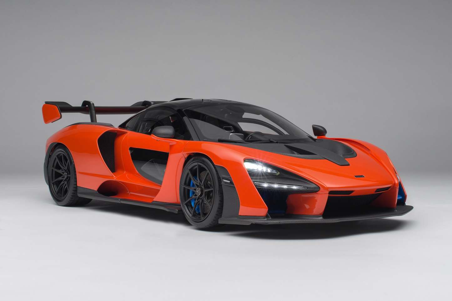 McLaren Senna (2018) with Lighting and Electric Doors