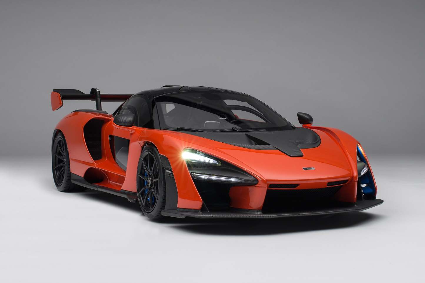 McLaren Senna (2018) with Lighting and Electric Doors