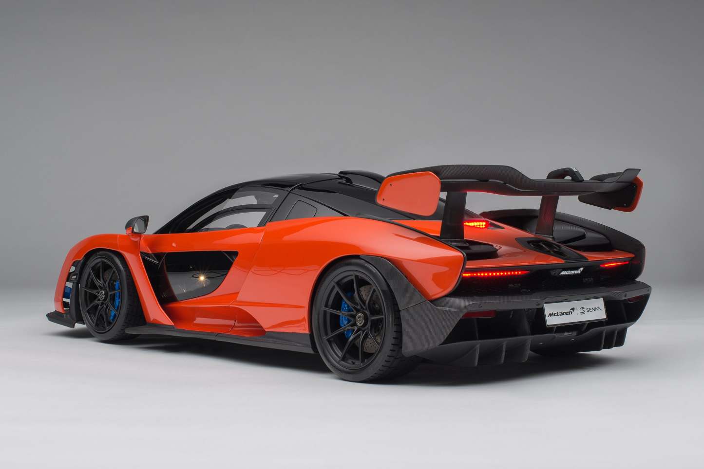 McLaren Senna (2018) with Lighting and Electric Doors