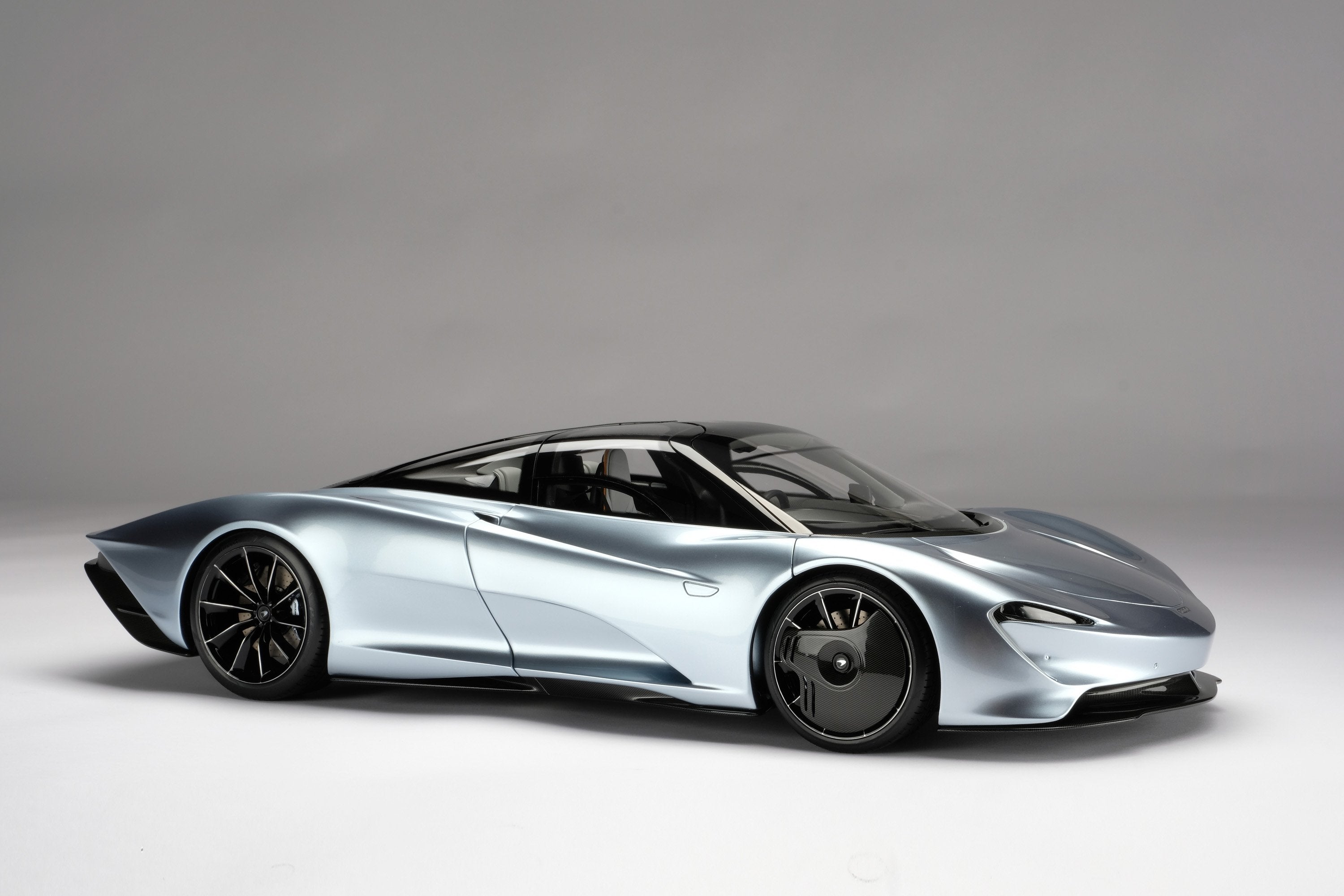 McLaren Speedtail (2020)