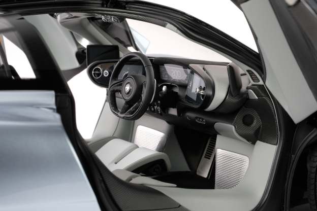 McLaren Speedtail (2020)