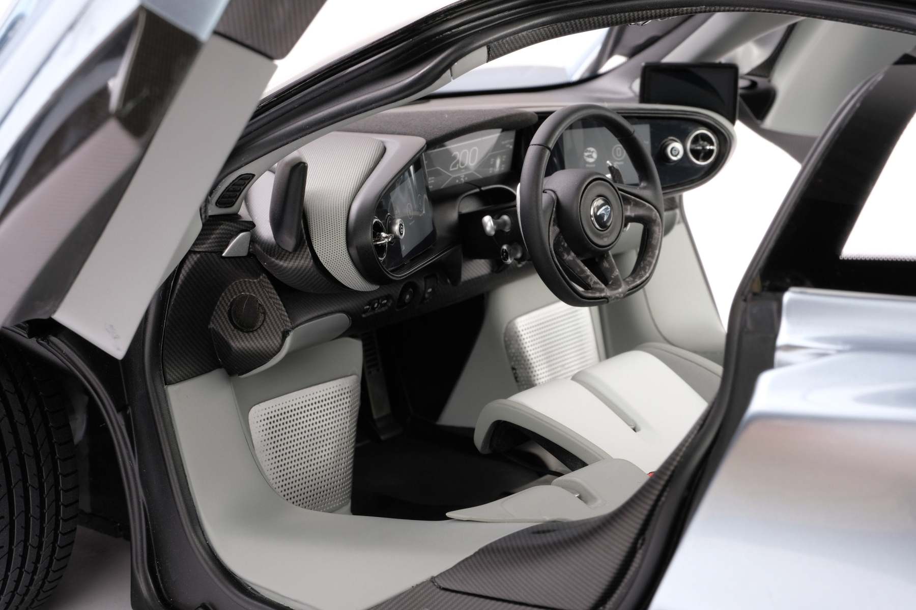 McLaren Speedtail (2020)