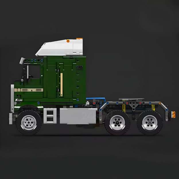 Remote Controlled 70s Cabover Truck | 2182pcs