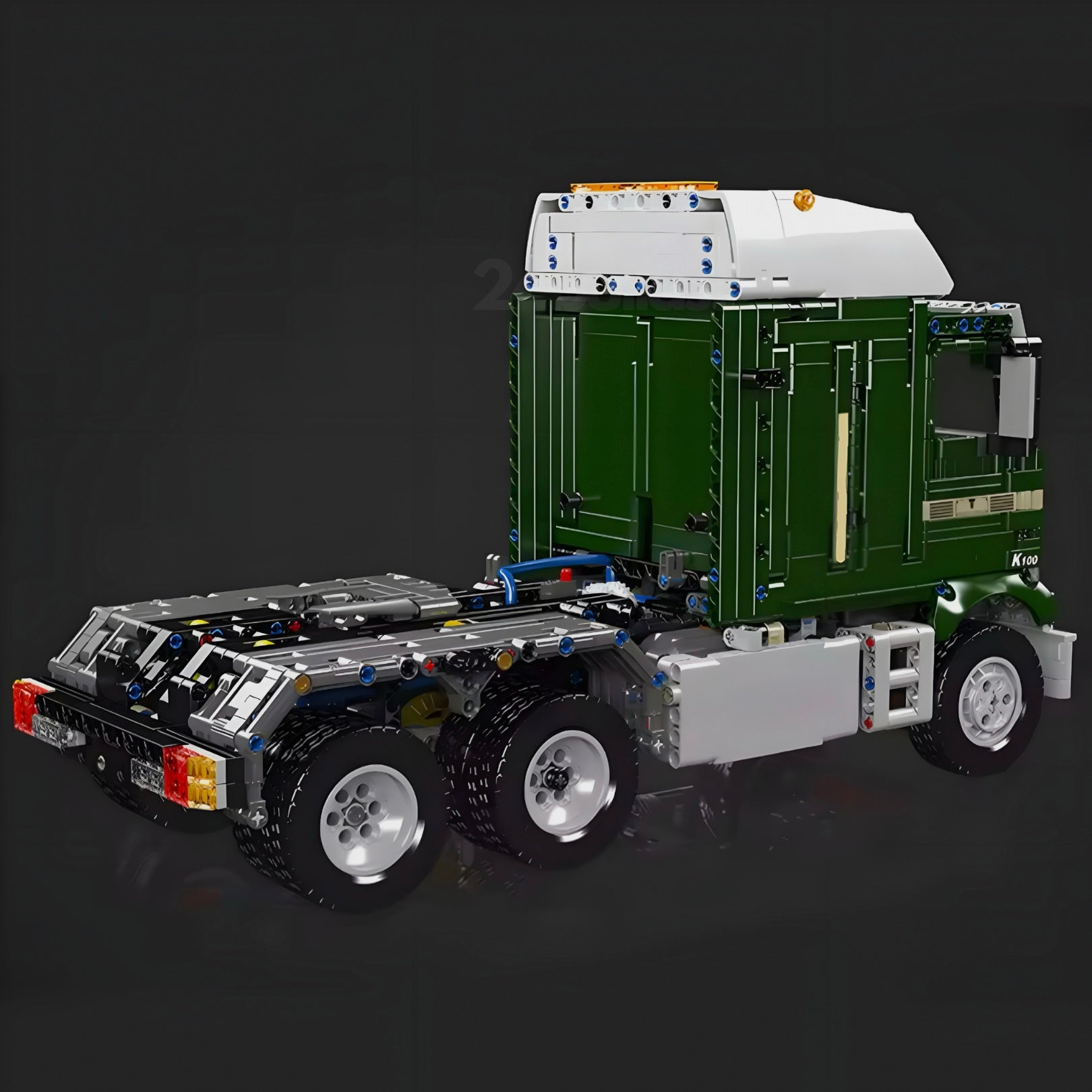 Remote Controlled 70s Cabover Truck | 2182pcs