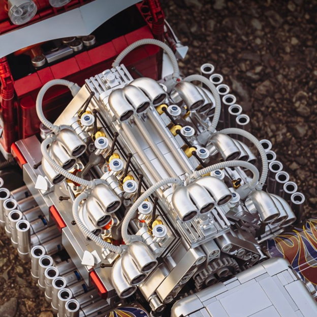 The Ultimate V24 Custom Truck | 3486pcs