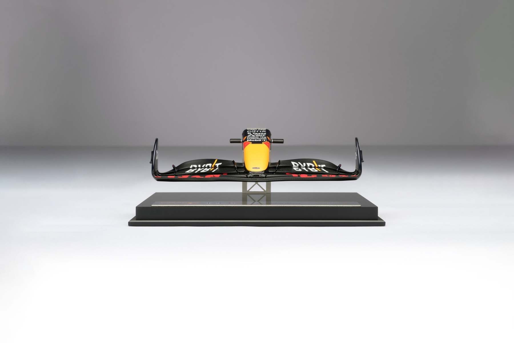 Oracle Red Bull Racing RB18 Nosecone