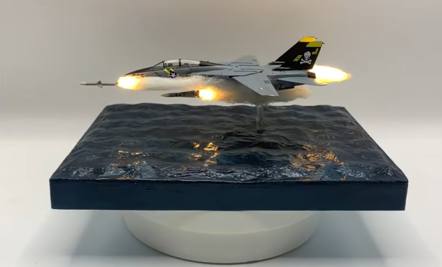 1:144 F-14 Tomcat fighter jet