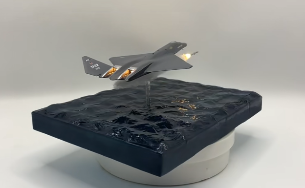 1:144 YF-23 fighter jet