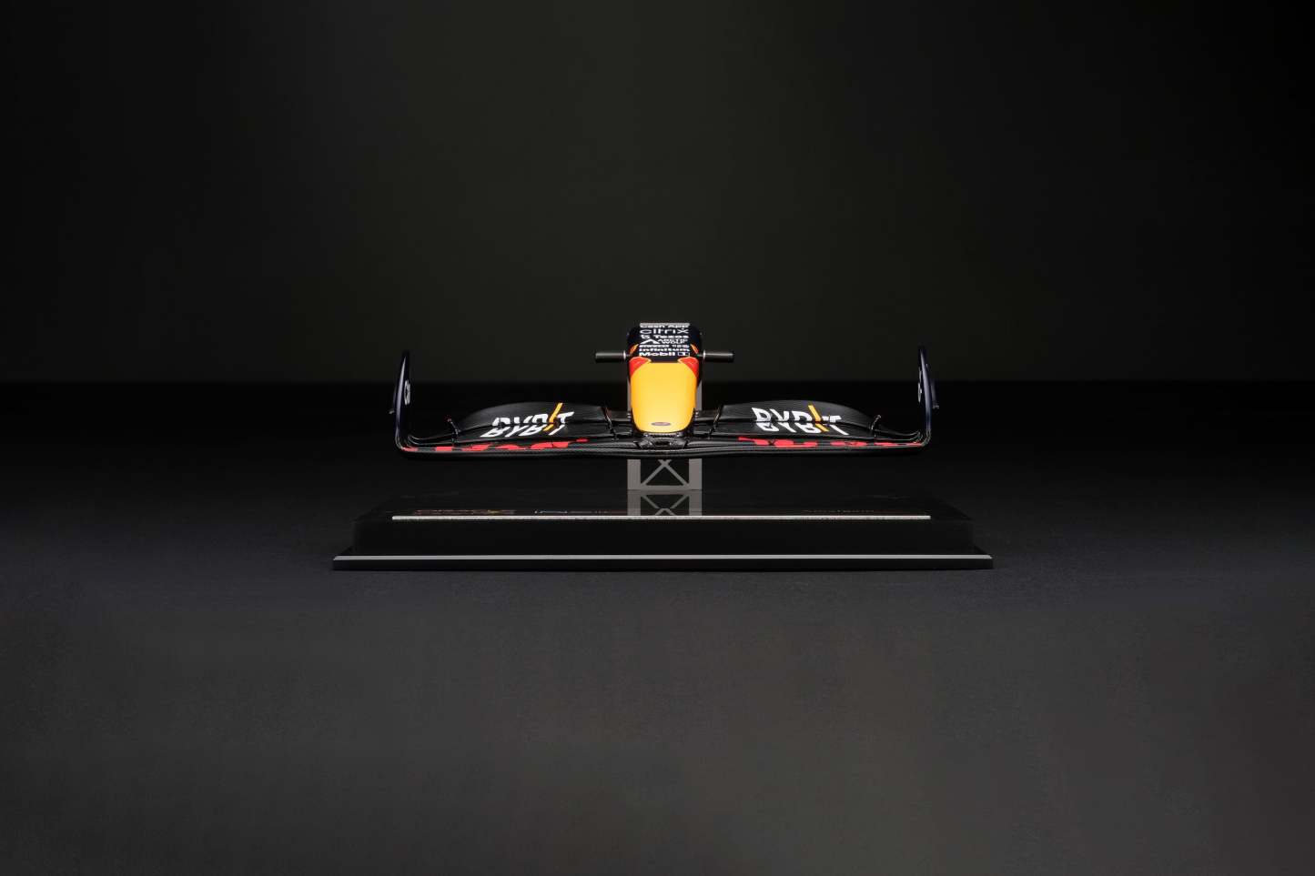 Oracle Red Bull Racing RB18 Nosecone