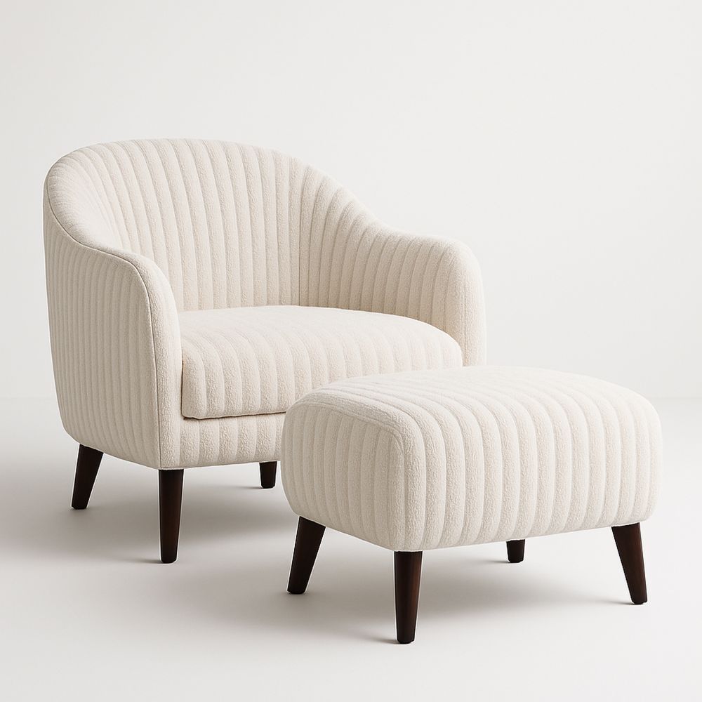 Poltrona e Poggiapiedi in Tessuto Bouclé con Gambe in Legno-Auraverilo