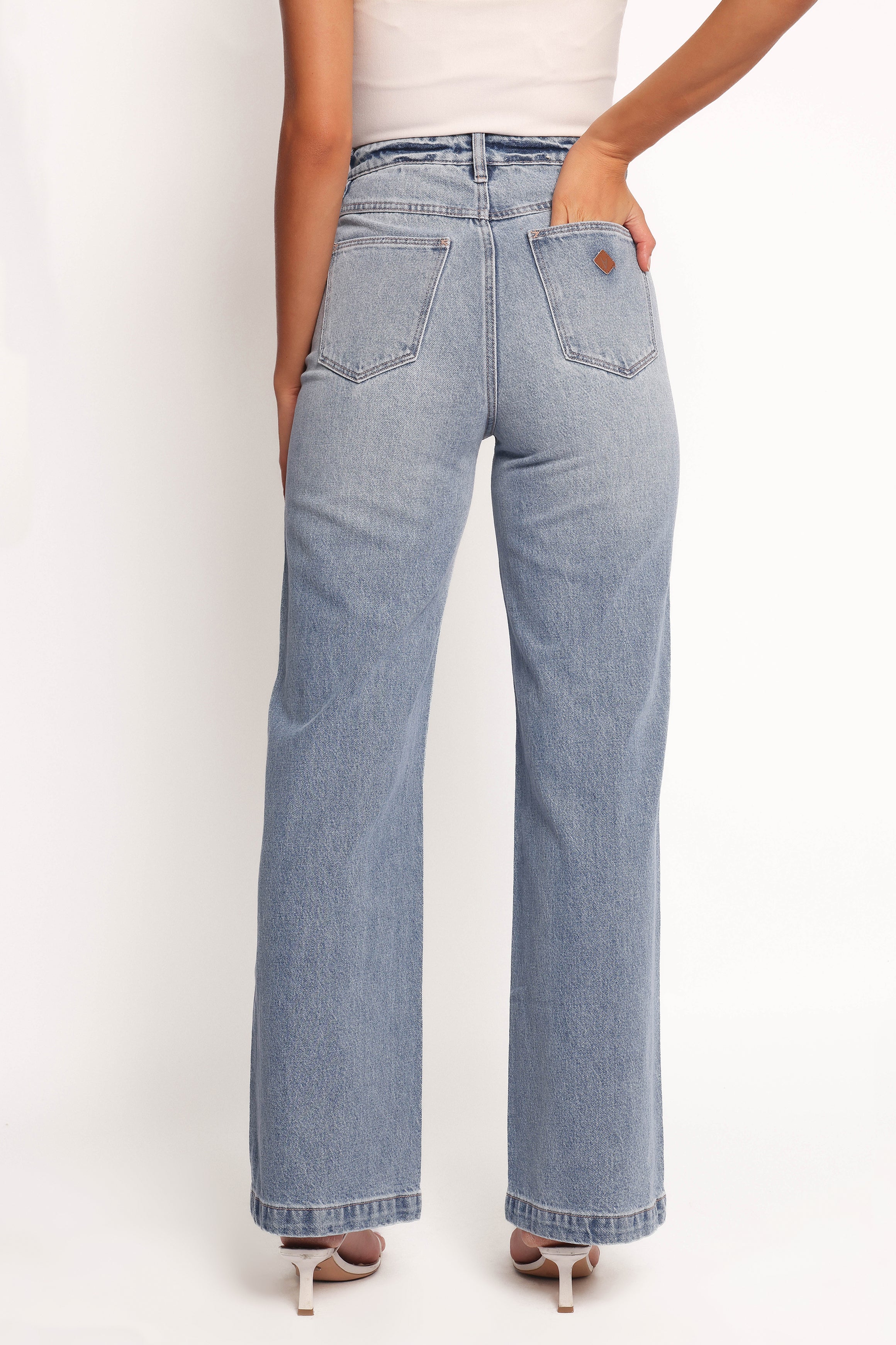 Abrand 94 High Wide Jeans - Liv-Charming Rule