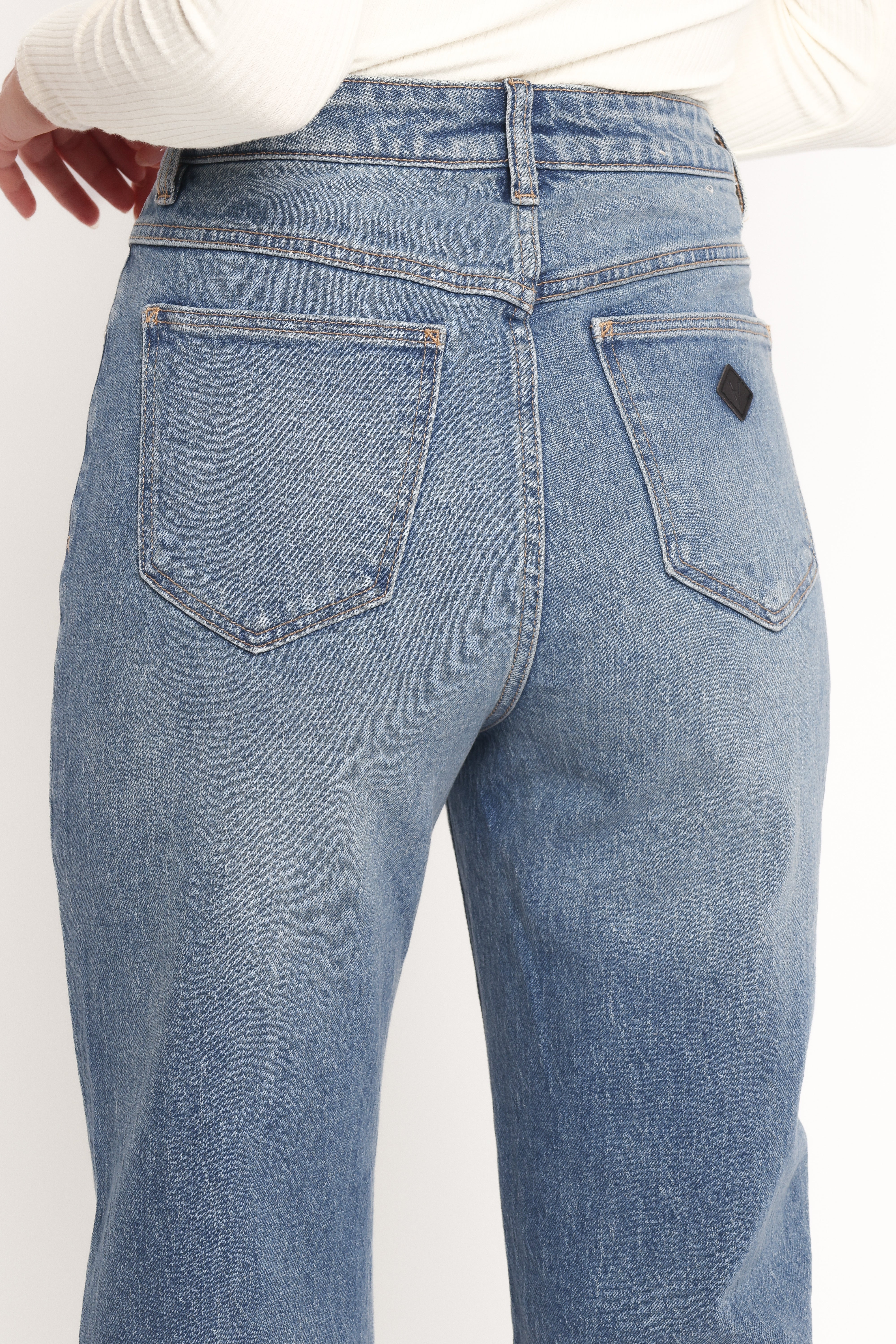Abrand Venice Straight Jeans - Amara-Charming Rule
