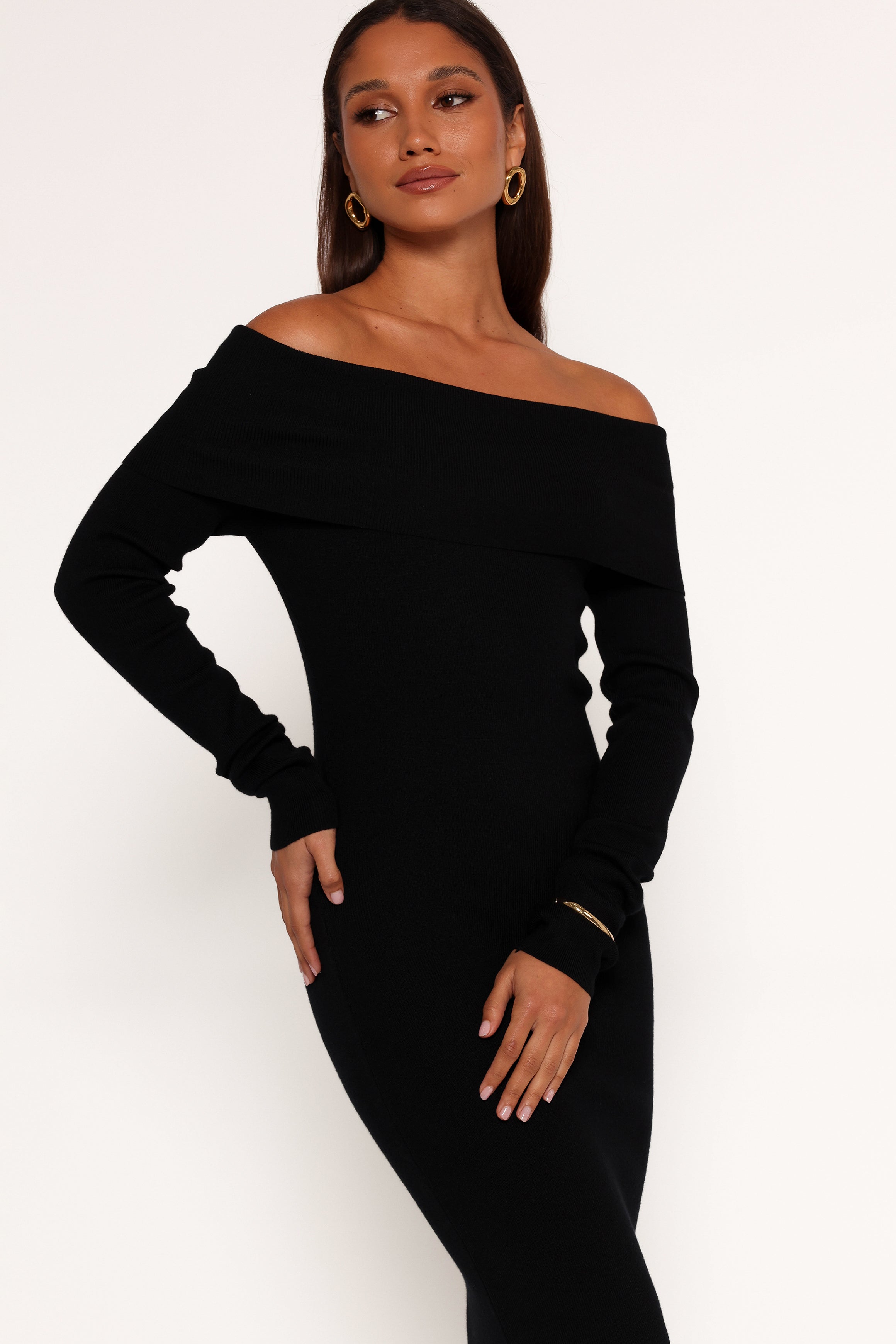 Archie Off the Shoulder Midi Dress - Black-Charming Rule