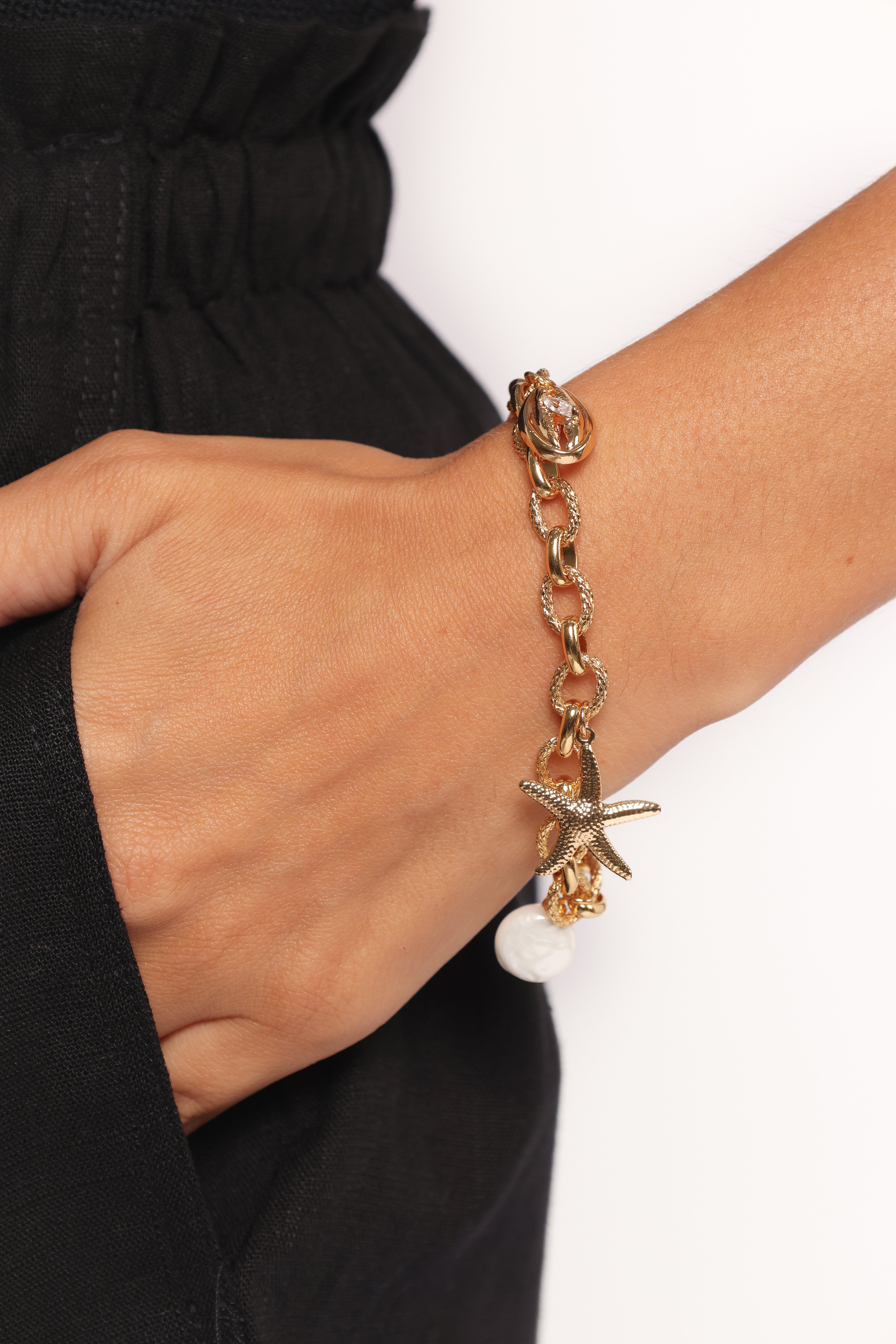 Leo Bracelet - Gold-Ladys Street