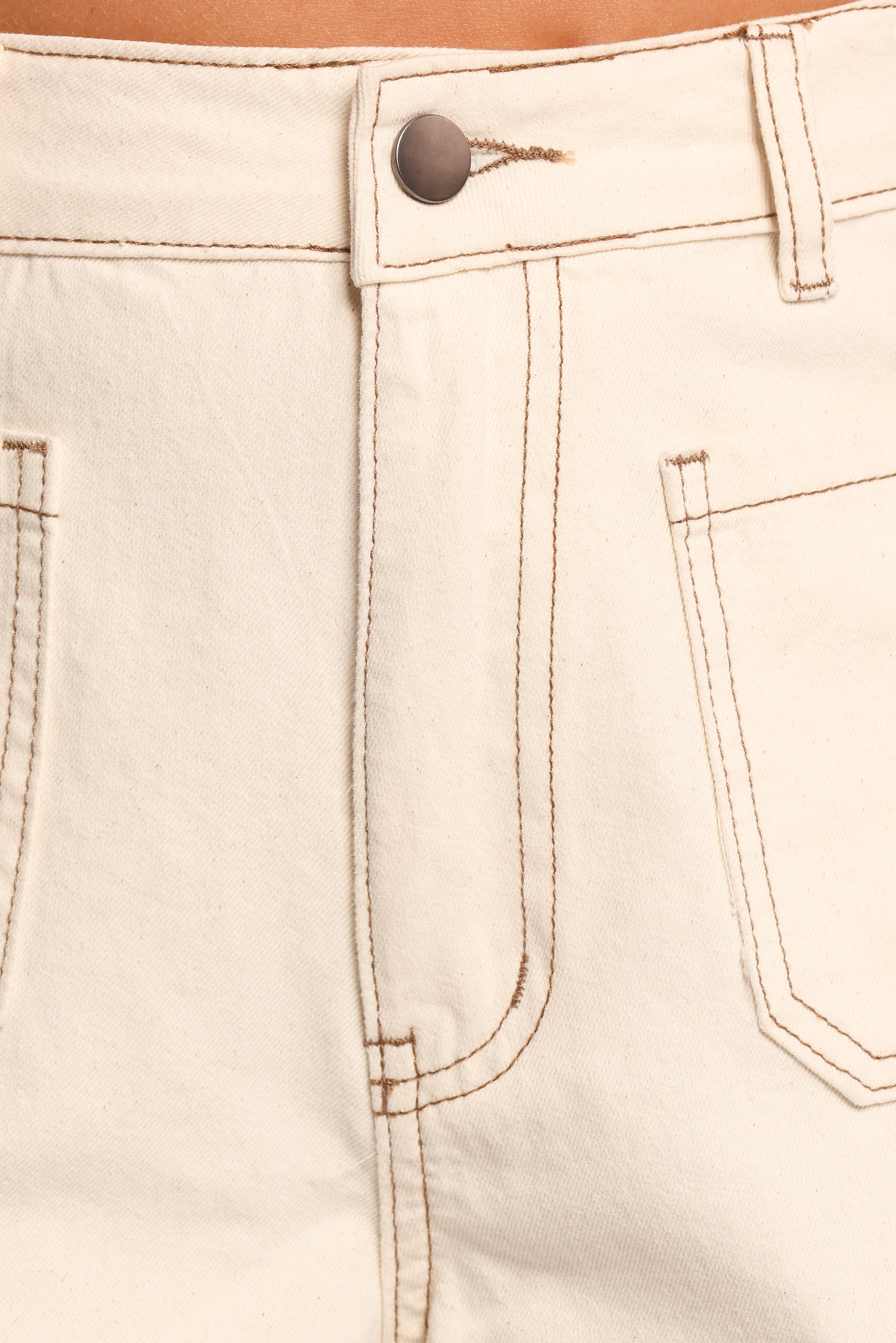 Levi Short - Ecru-Ladys Street