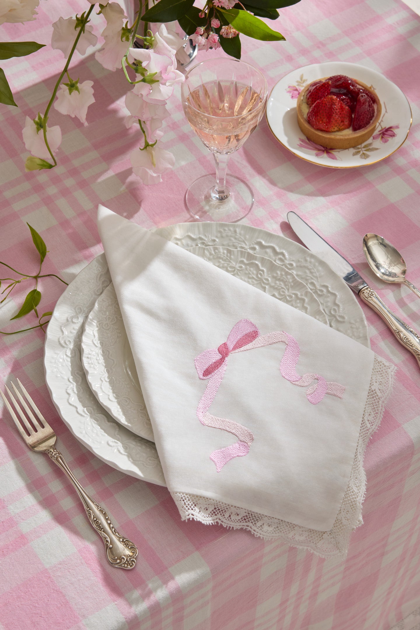 Embroidered Napkins - Set of 4 - PINK RIBBON-Charming Rule