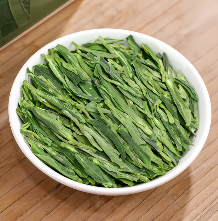 West Lake Longjing – Light, Sweet & Refined Green Tea