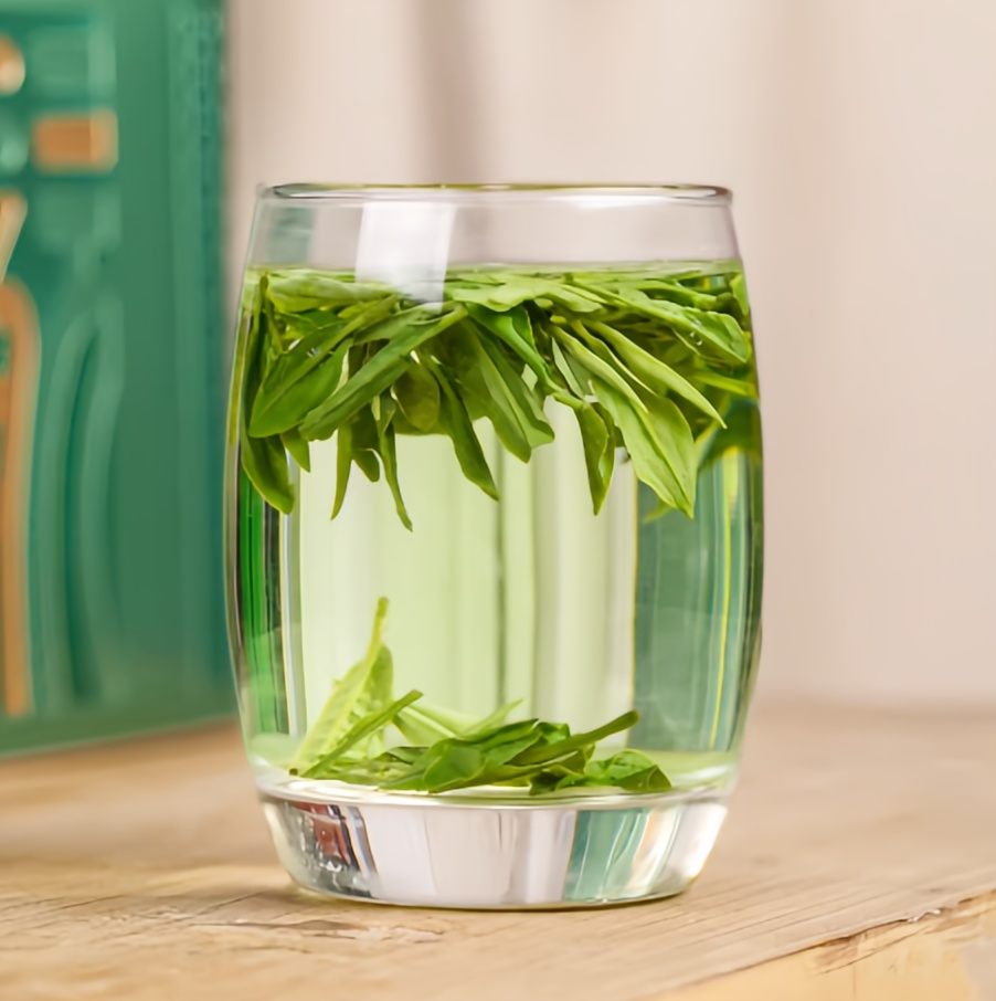 West Lake Longjing – Light, Sweet & Refined Green Tea