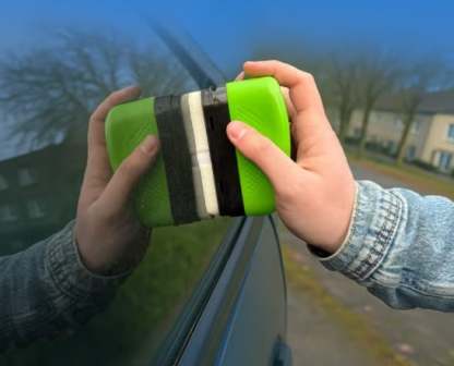 ✨Automotive Oil Film Cleaning Brush