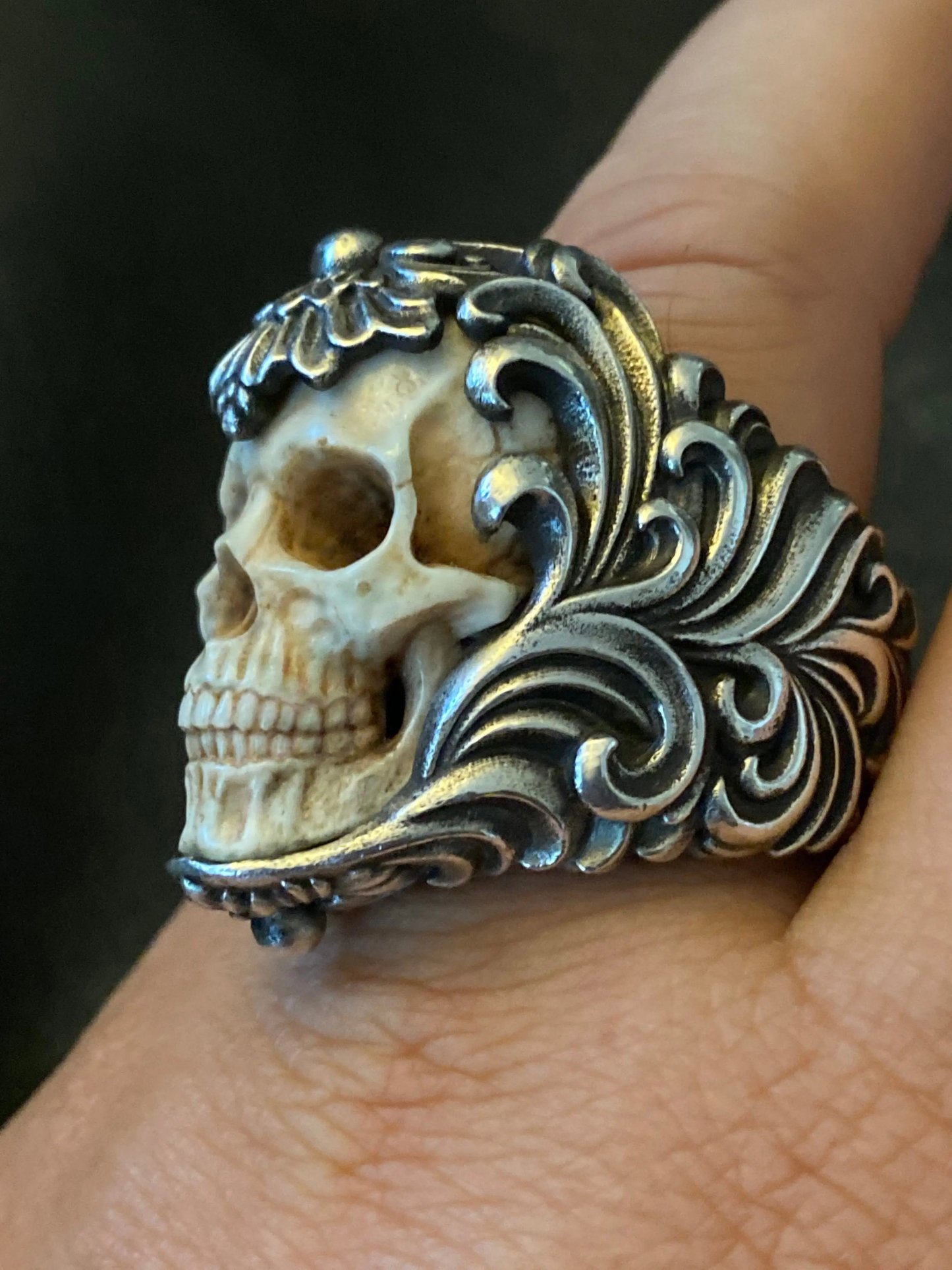 💀Vintage Polish Floral Armor Antler Skull Ring