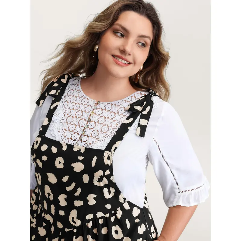 Női plus size ujjatlan leopárdmintás overál, rakott vállpántokkal, zsebekkel, rugalmas anyagból, mosógépben mosható, stílusos és lezser.