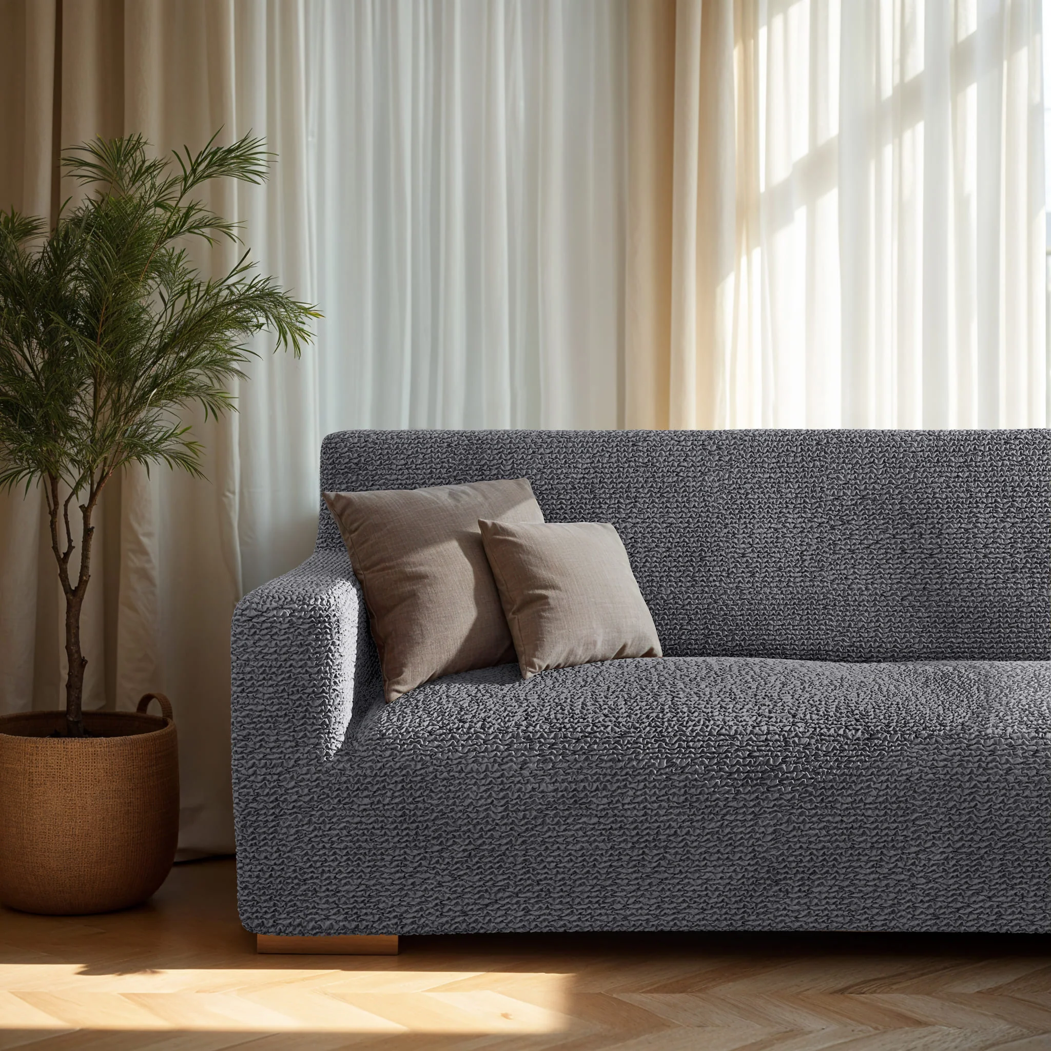A Comfort sorozatú kanapéhuzatok 2 párnahuzatot és lábtartó huzatot tartalmaznak.