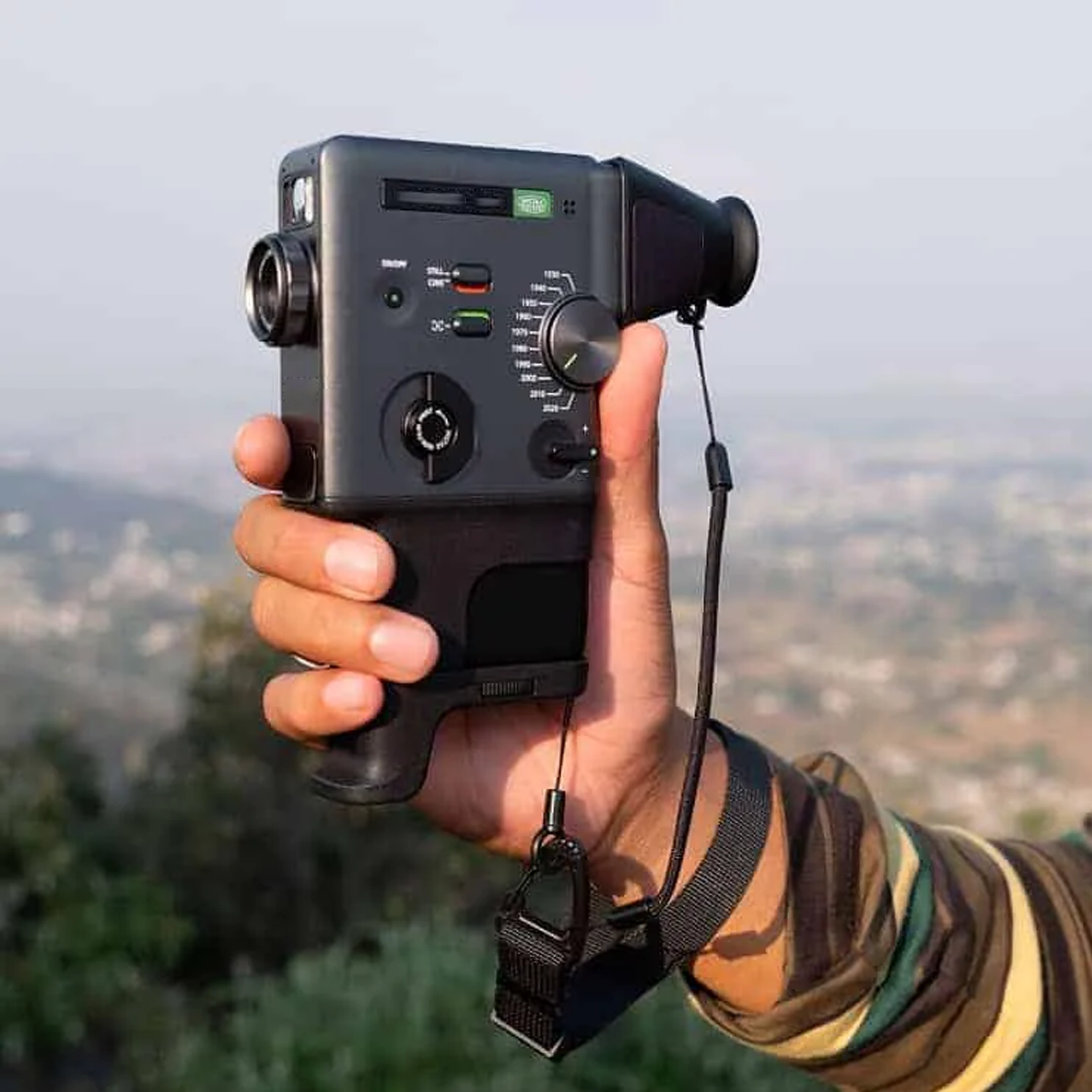 Evo Cinema hybrid instant camera