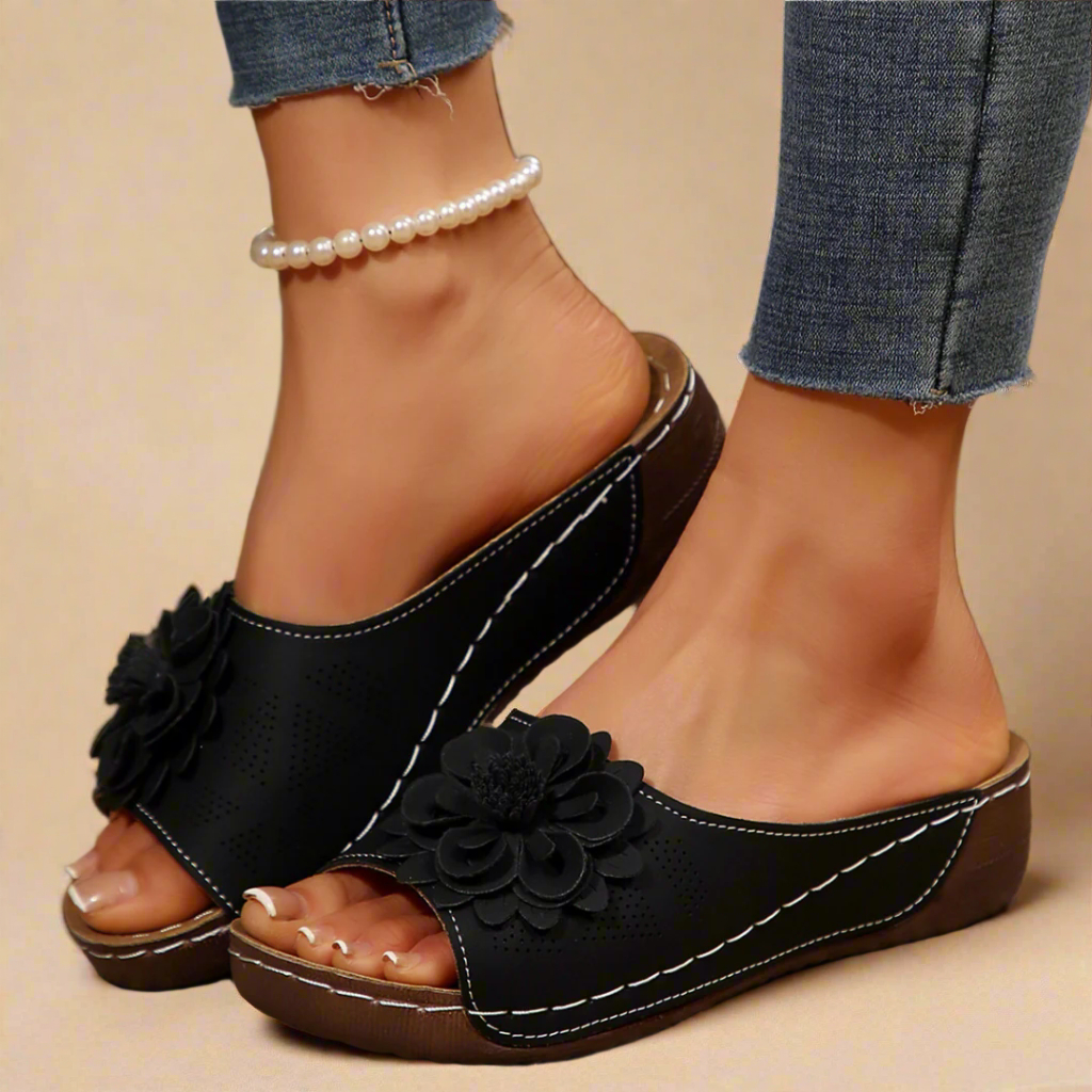 ⏰ Limited Time Sale 60% OFF - Women's Floral Wedge Slides, Hollow Out Platform Beach Sandals