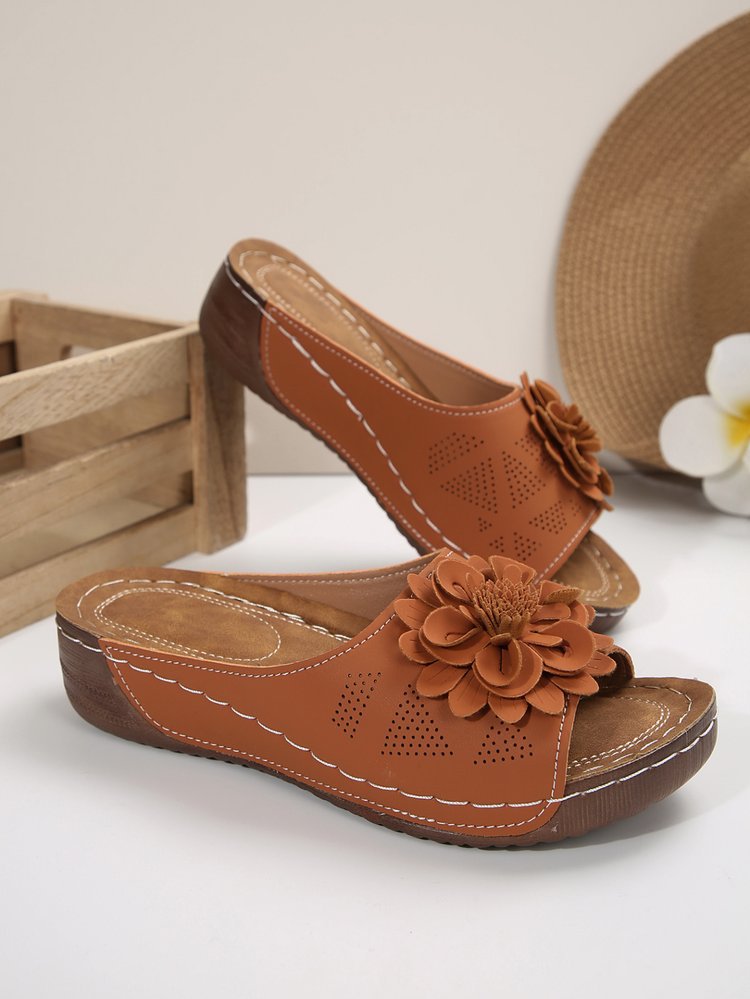 ⏰ Limited Time Sale 60% OFF - Women's Floral Wedge Slides, Hollow Out Platform Beach Sandals