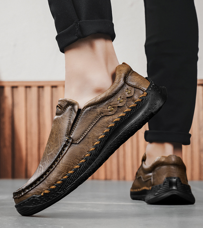 ⏰ Limited-time 40% off! 🔥 Hand-stitched men's waterproof, non-slip, orthopedic casual shoes for pain-free walking.