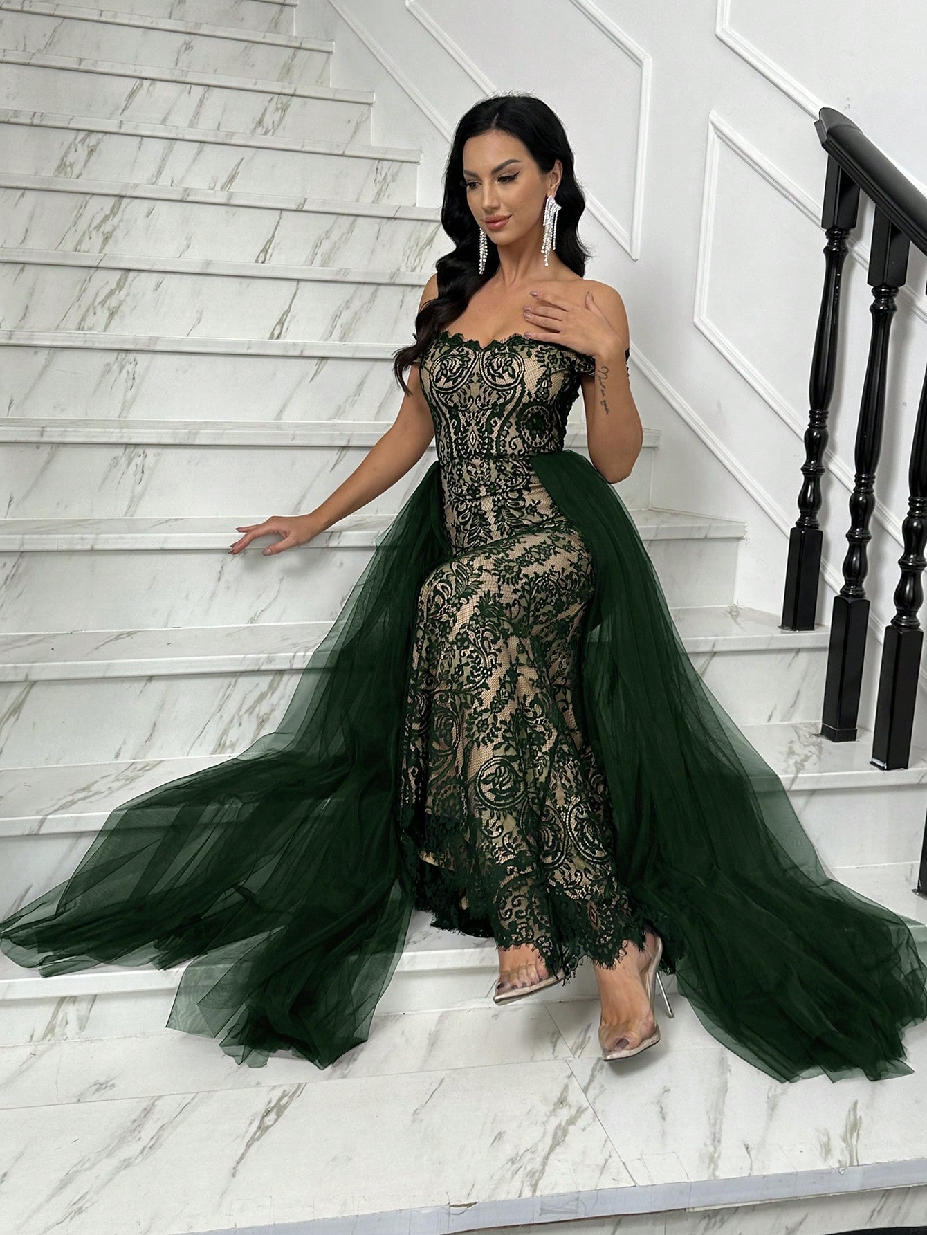 Fashionable Elegant Solid Color Full Printed Lace Mesh Ladies Gown Dresses For Evening Party, Banquet, Cocktail Party