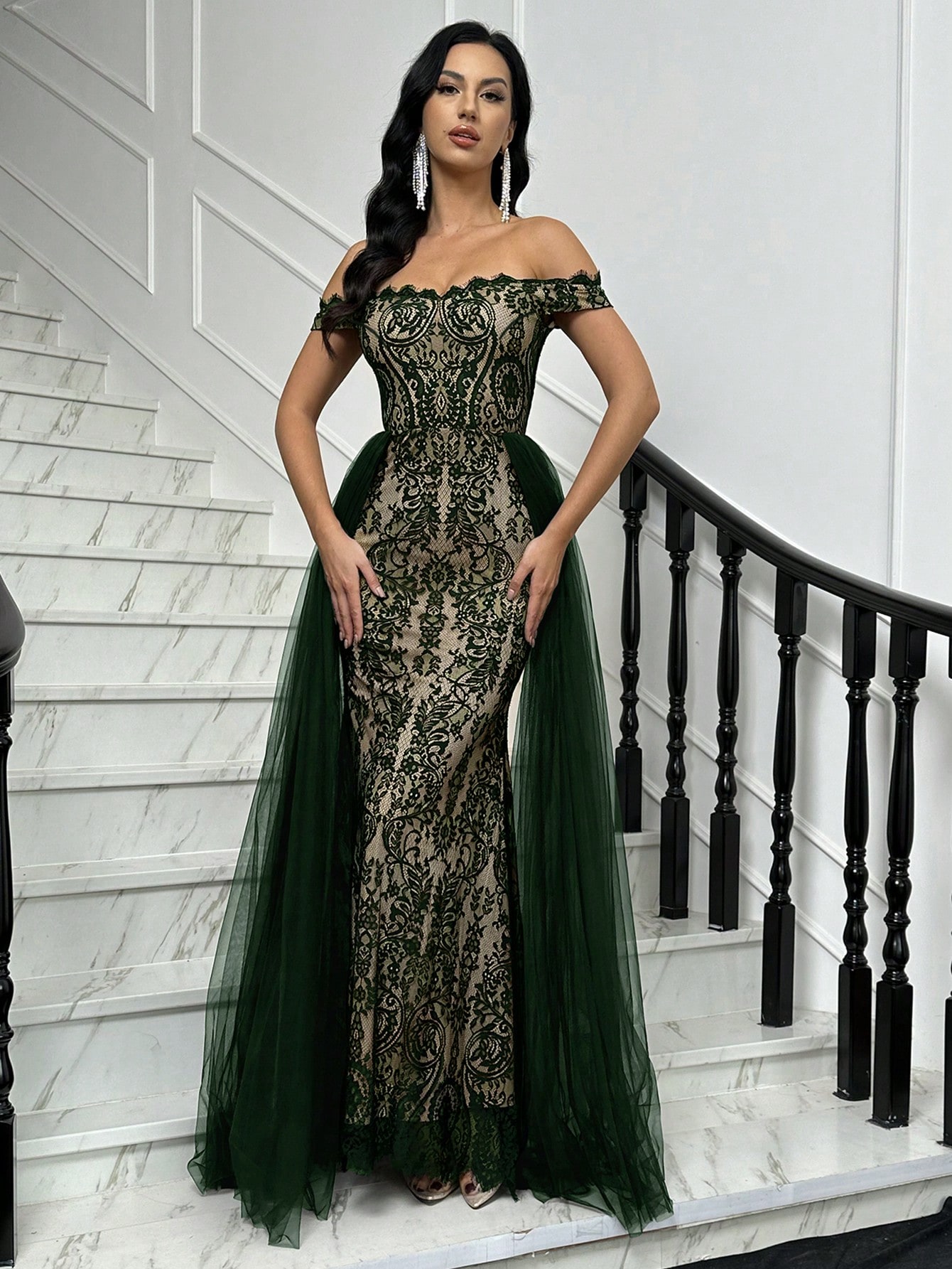 Fashionable Elegant Solid Color Full Printed Lace Mesh Ladies Gown Dresses For Evening Party, Banquet, Cocktail Party