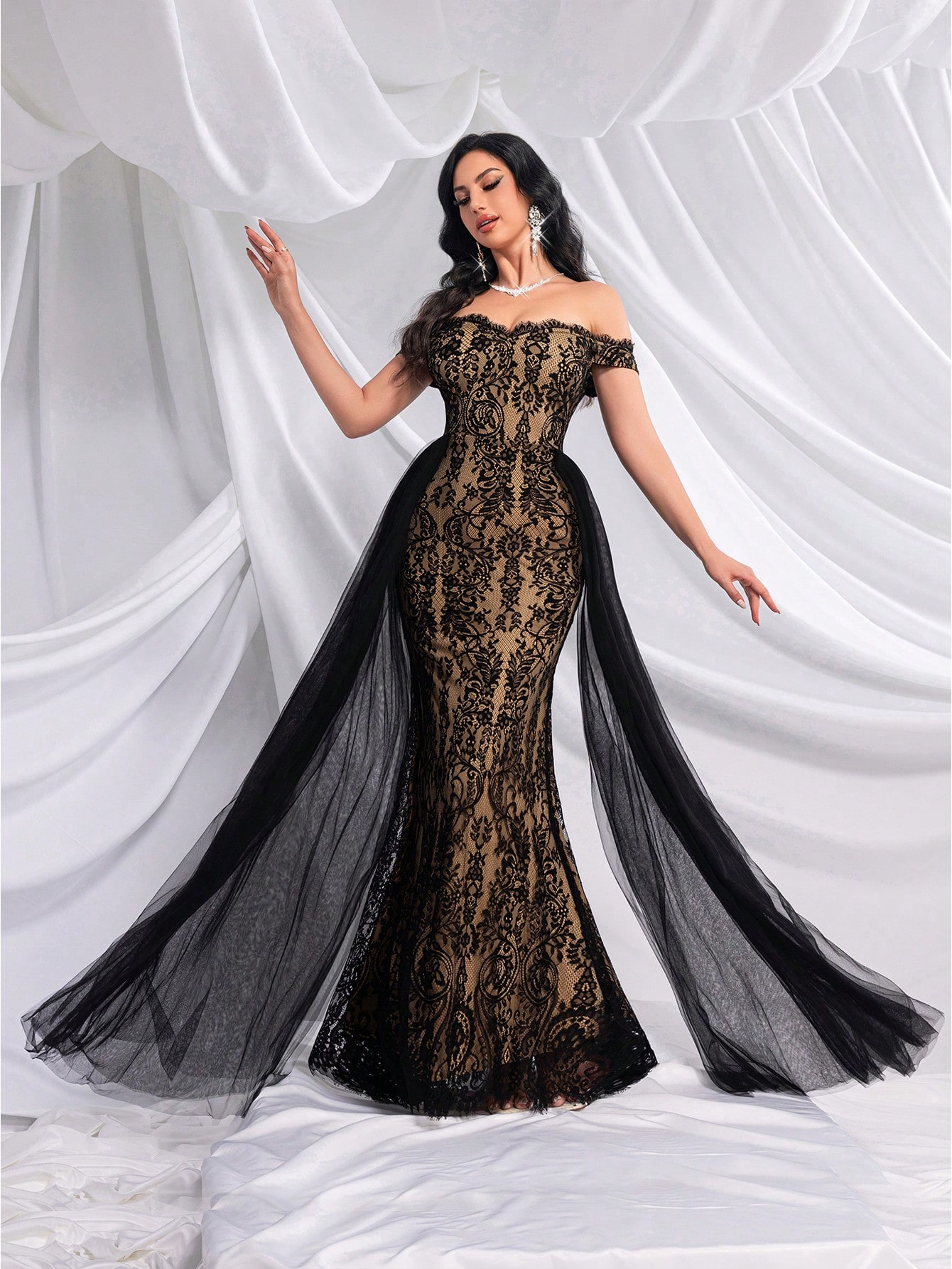 Fashionable Elegant Solid Color Full Printed Lace Mesh Ladies Gown Dresses For Evening Party, Banquet, Cocktail Party
