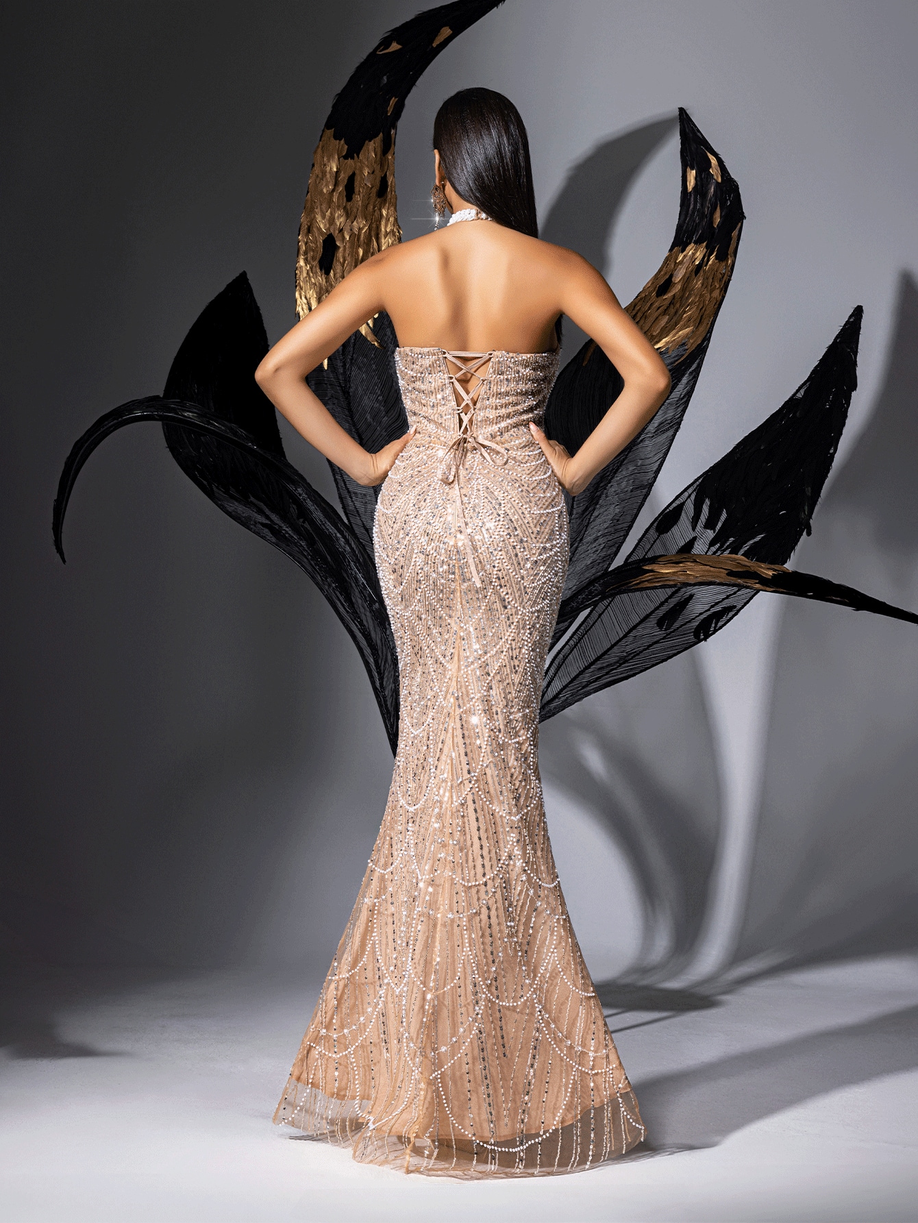 Temperament Goddess Sequins Upscale Evening Gown Women Party Formal Dress Graduation Outfit For Cocktail Party, Galas, Red Carpet, Birthday Party, Graduation Season Prom, Award Ceremony Pure Color Hanging Neck Backless Mermaid Hem Long Dresses