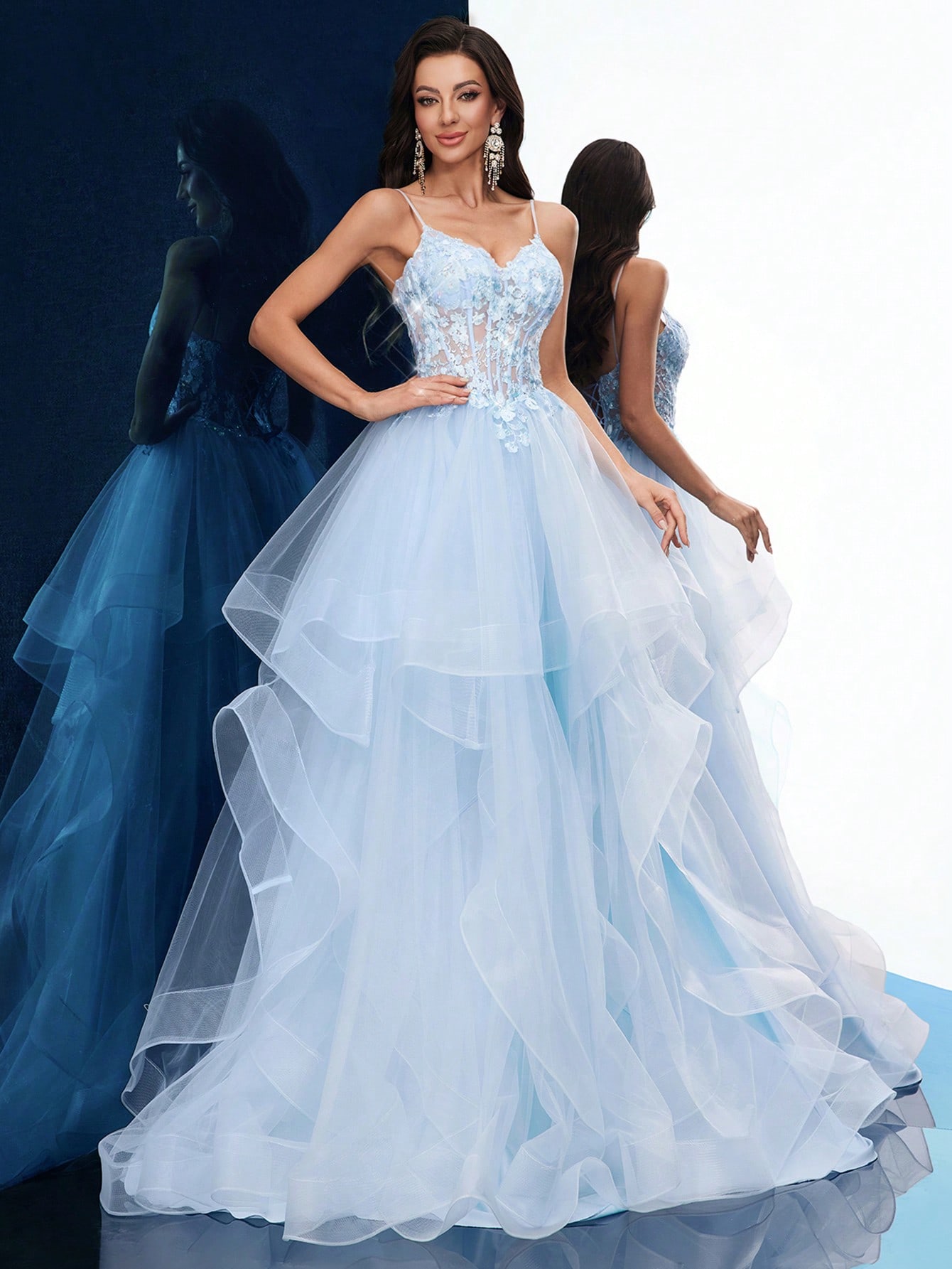 Dreamy Party Women Formal Dress Elegant Summer Evening Gown Graduation Outfit For Birthday Party, Graduation Season Prom, Galas, Fiesta, Dinner Party, Red Carpet Solid Color Appliqued Sleeveless Layered Hem Floor Length Dresses