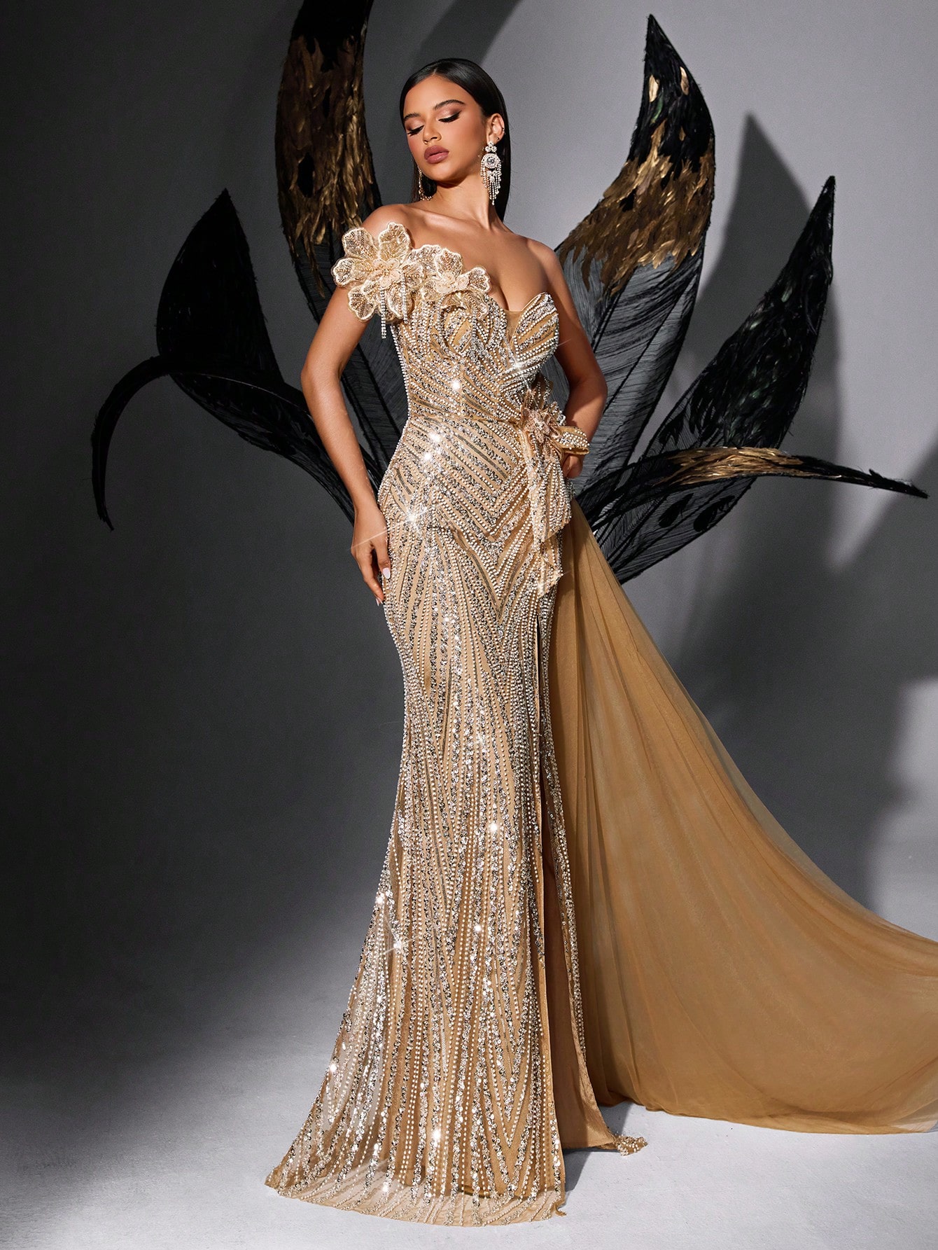 Shining Striped Sequin Floral Embellished High Slit Sleeveless Gown Dresses