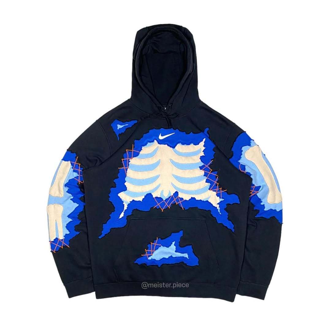 Damaged Nike Skull Hoodie (Black)