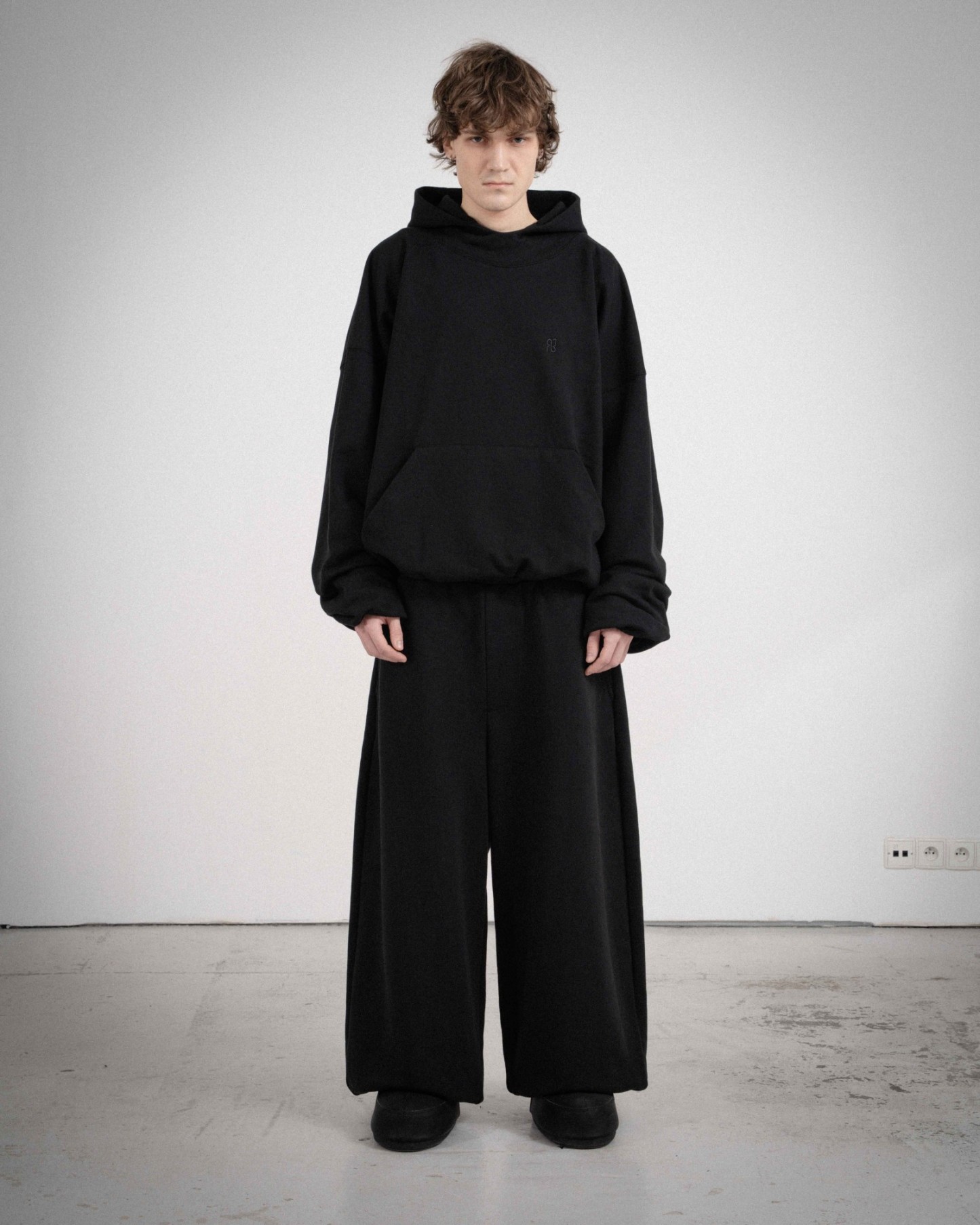 BIGGIE BLACK SWEATPANTS