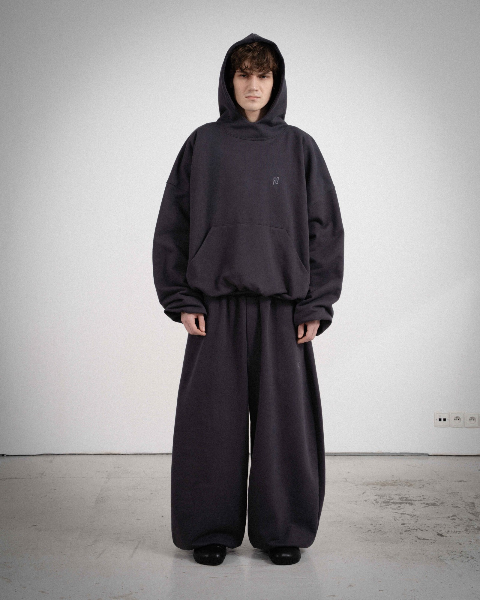 BIGGIE GRAPHITE GREY SWEATPANTS