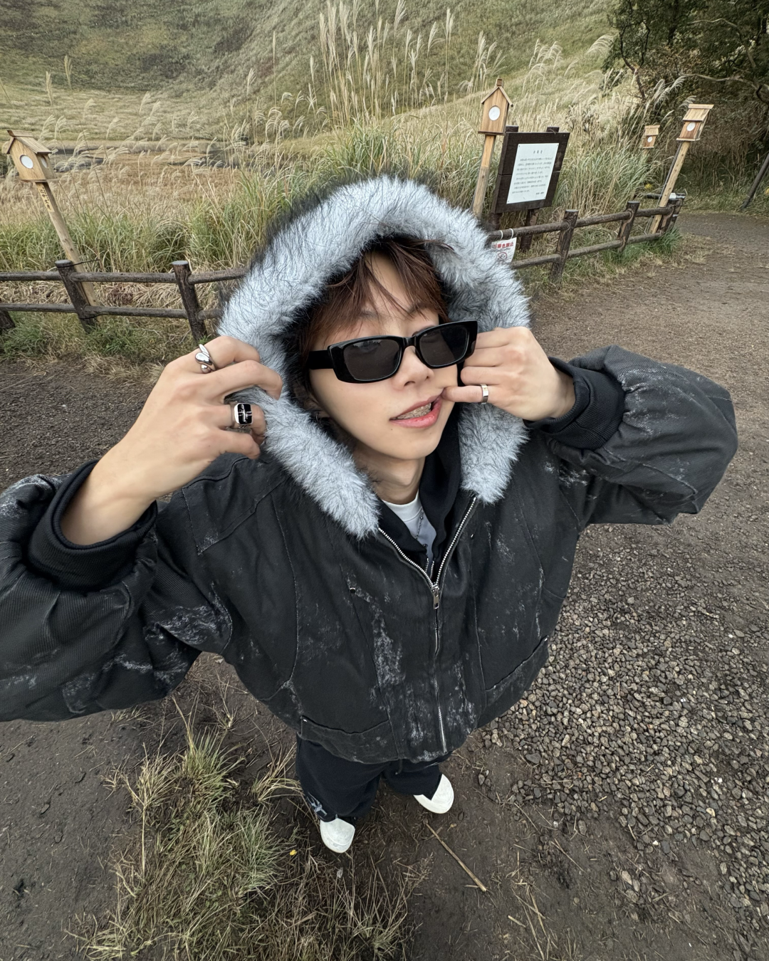 Wash-Damaged Fur Hood Jacket