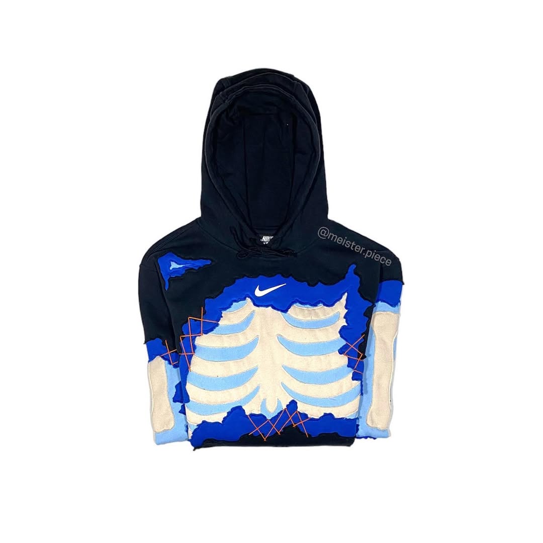 Damaged Nike Skull Hoodie (Black)