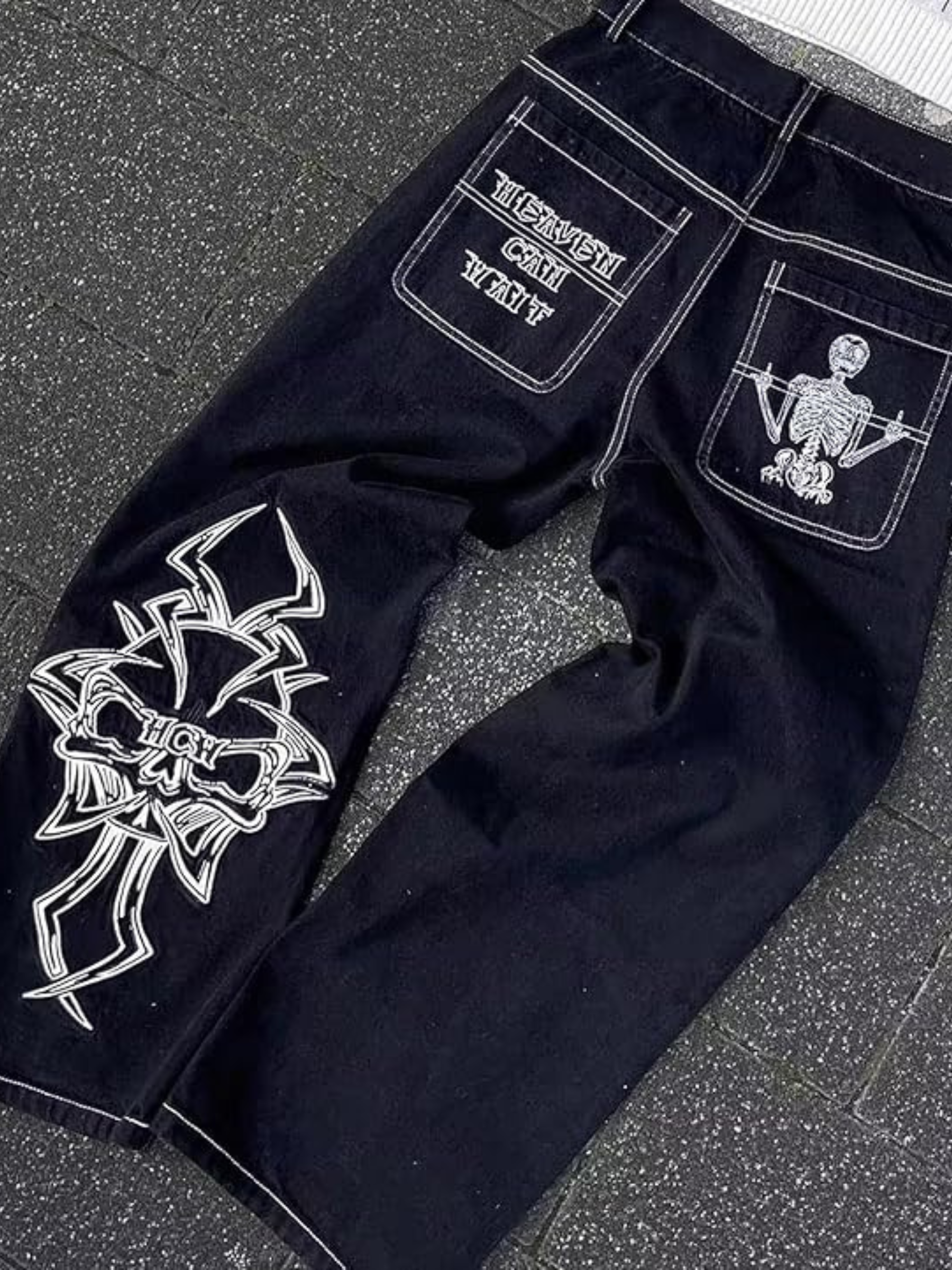  Embroidered Baggy Jeans