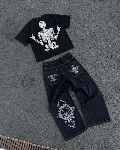  Embroidered Baggy Jeans